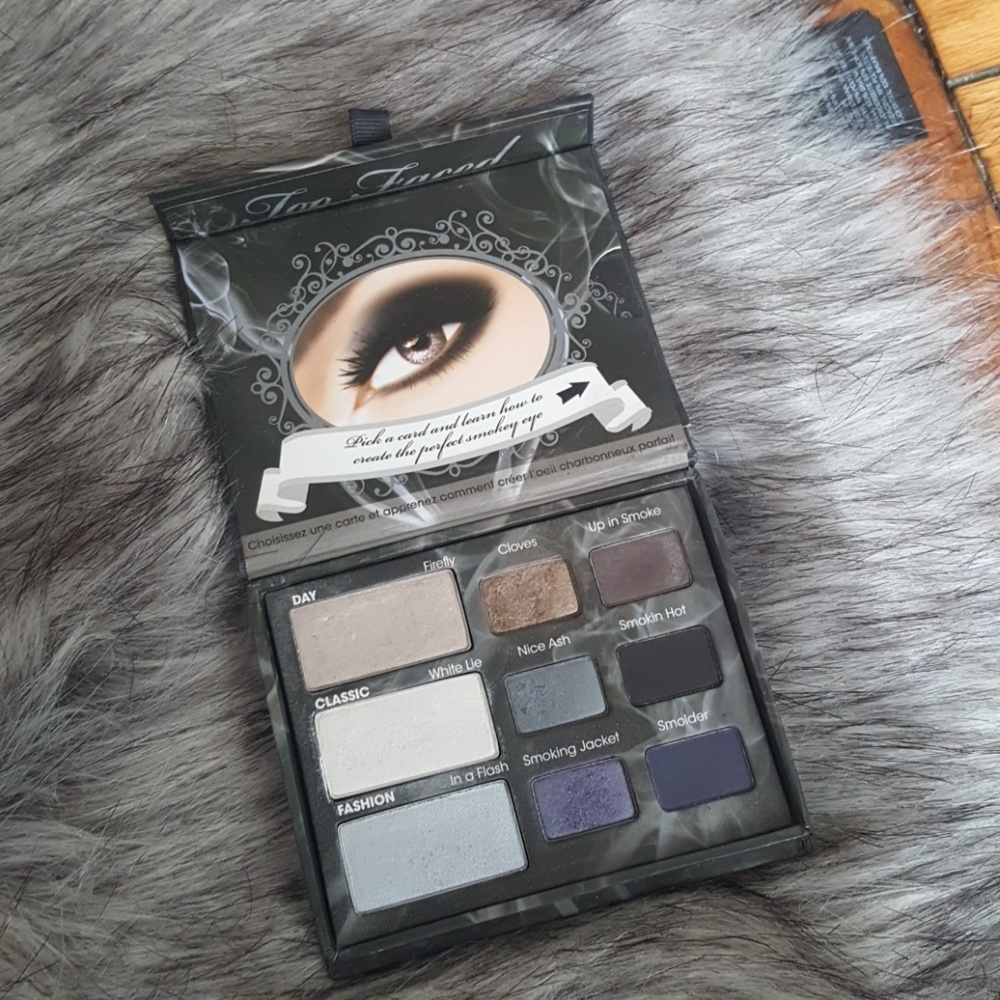 Toofaced smoky eyeshadow palette